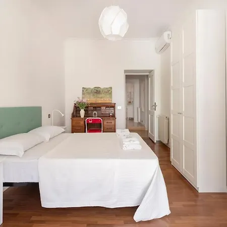 Trastevere Penthouse アパート ローマ
